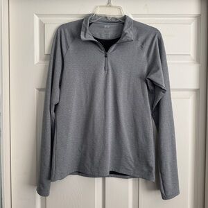 Uniqlo Heather Gray Pullover